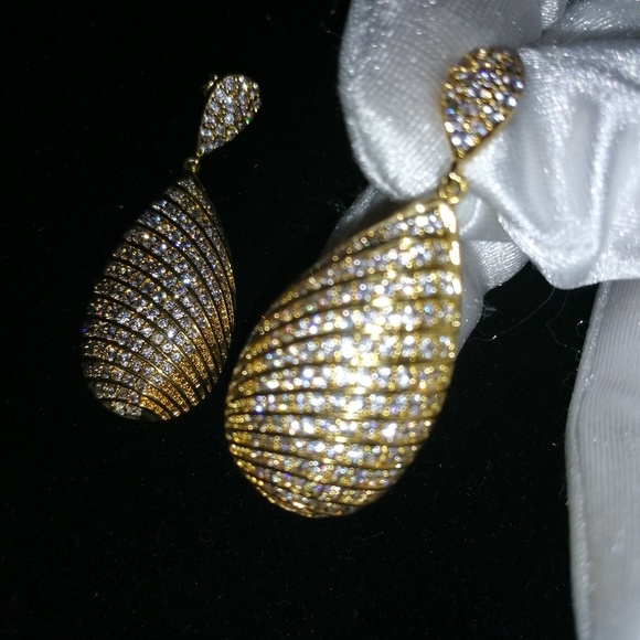 18k Gold Swarovski Crystals Drop Earrings - Picture 5 of 7